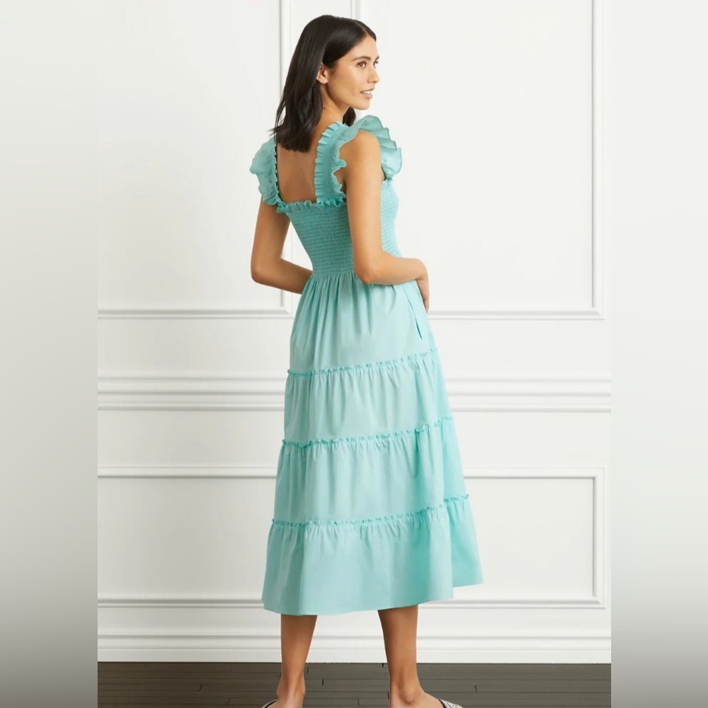 Hill House Home Ellie nap dress in Bay Blue EUC size medium
